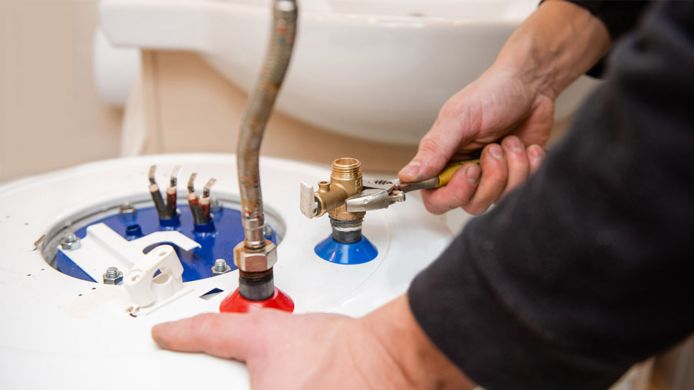 Water Heater Maintenance in San Fernando